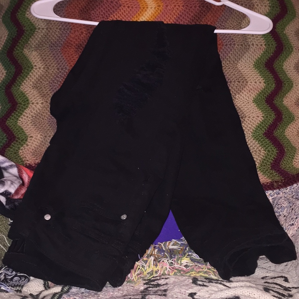 Black Distressed Jeans
